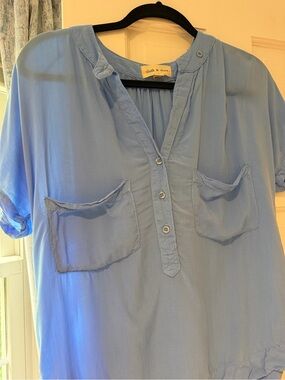 cloth & stone sky blue gathered blouse